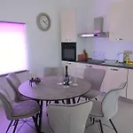 With Parking Space Rijeka - 23345 Apartmán Viskovo